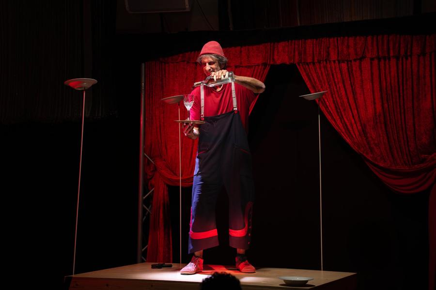 שמבוקי על הבמה